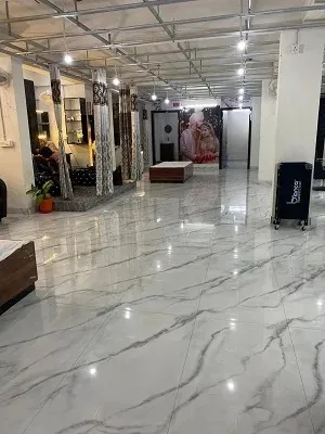 Om Luxury Looks Salon in Dhanbad