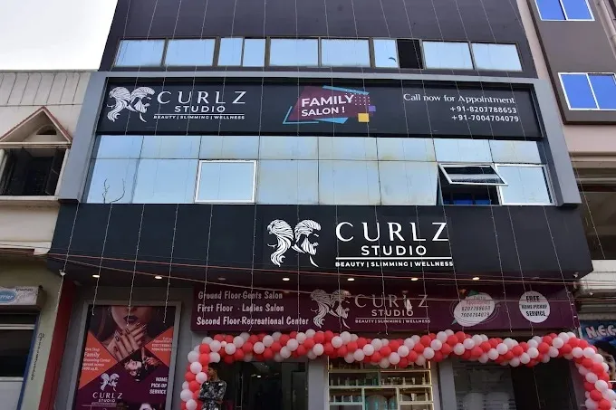 Curlz Studio in Jamshedpur