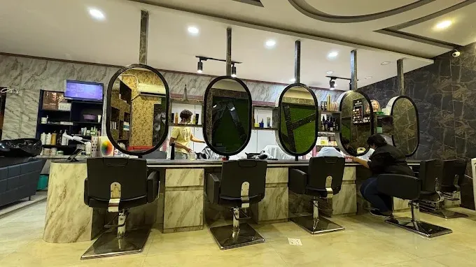 Omar Salon & spa in Jamshedpur