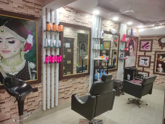 Reflection Beauty Salon in Jamshedpur