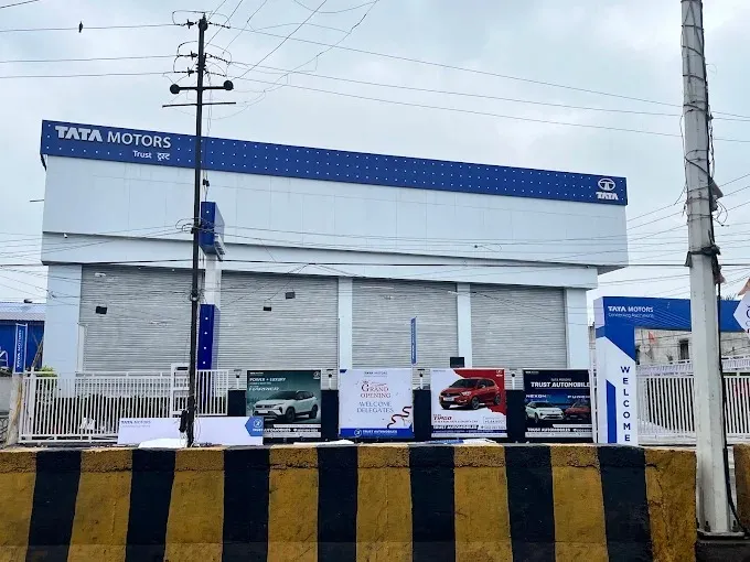 Tata Motors Cars Showroom - Trust Automobiles, Dhansar Chowk in Dhanbad